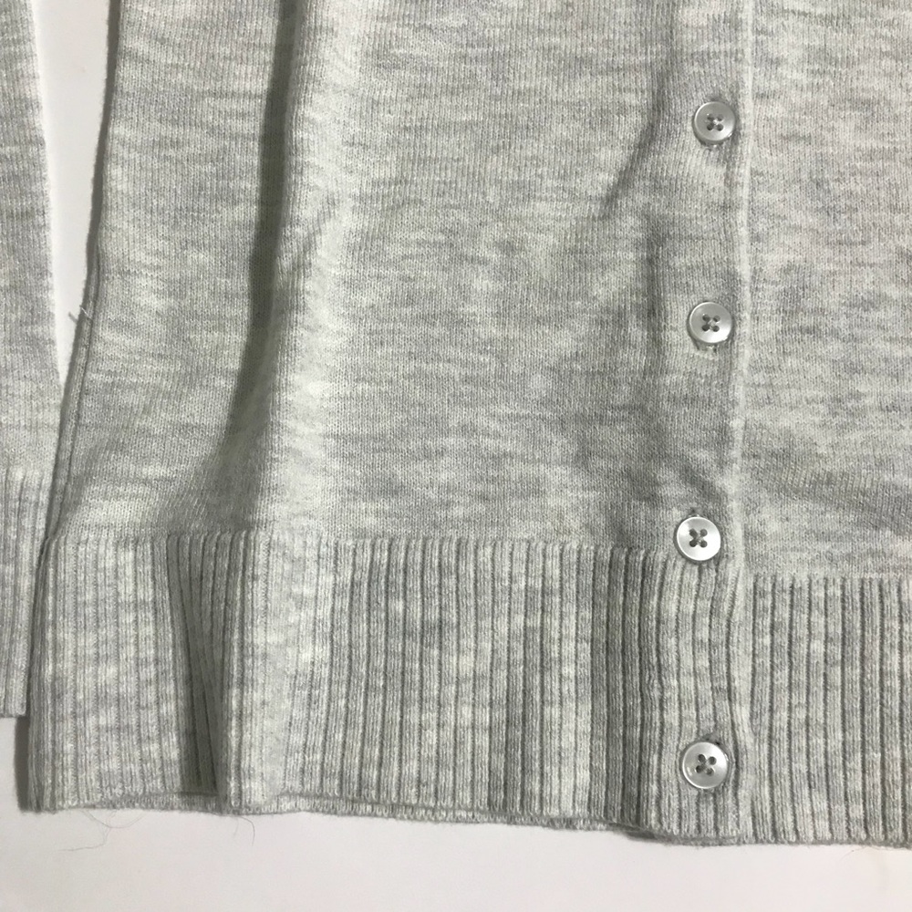 Gap Basic Grey Cardigan Nwt - image 3